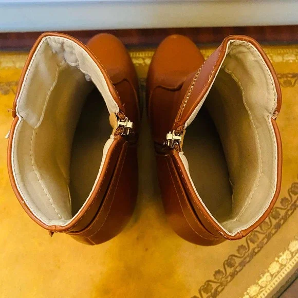 M&L Mango Rugged Biker Block Heel Zippered Lug Sole Ankle Bootie Boots Size 9 - Picture 6 of 11